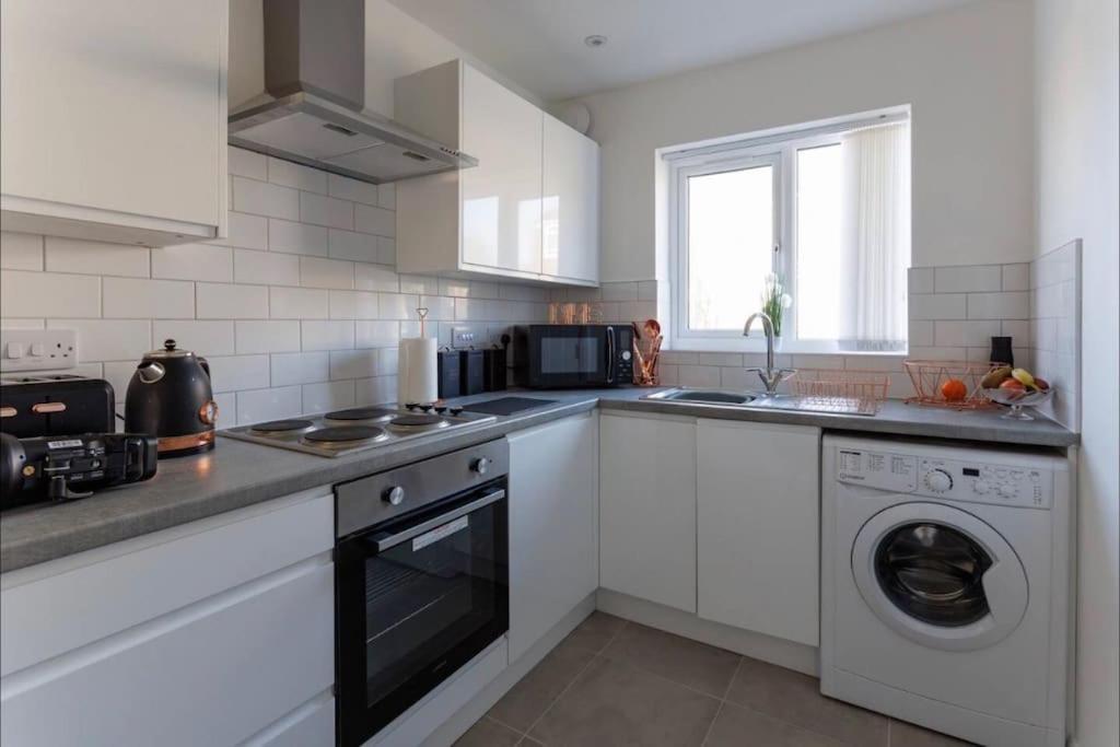Luxury 3-Bedroom, 2-Bathroom Home Sleeps 7 People Liverpool Zewnętrze zdjęcie